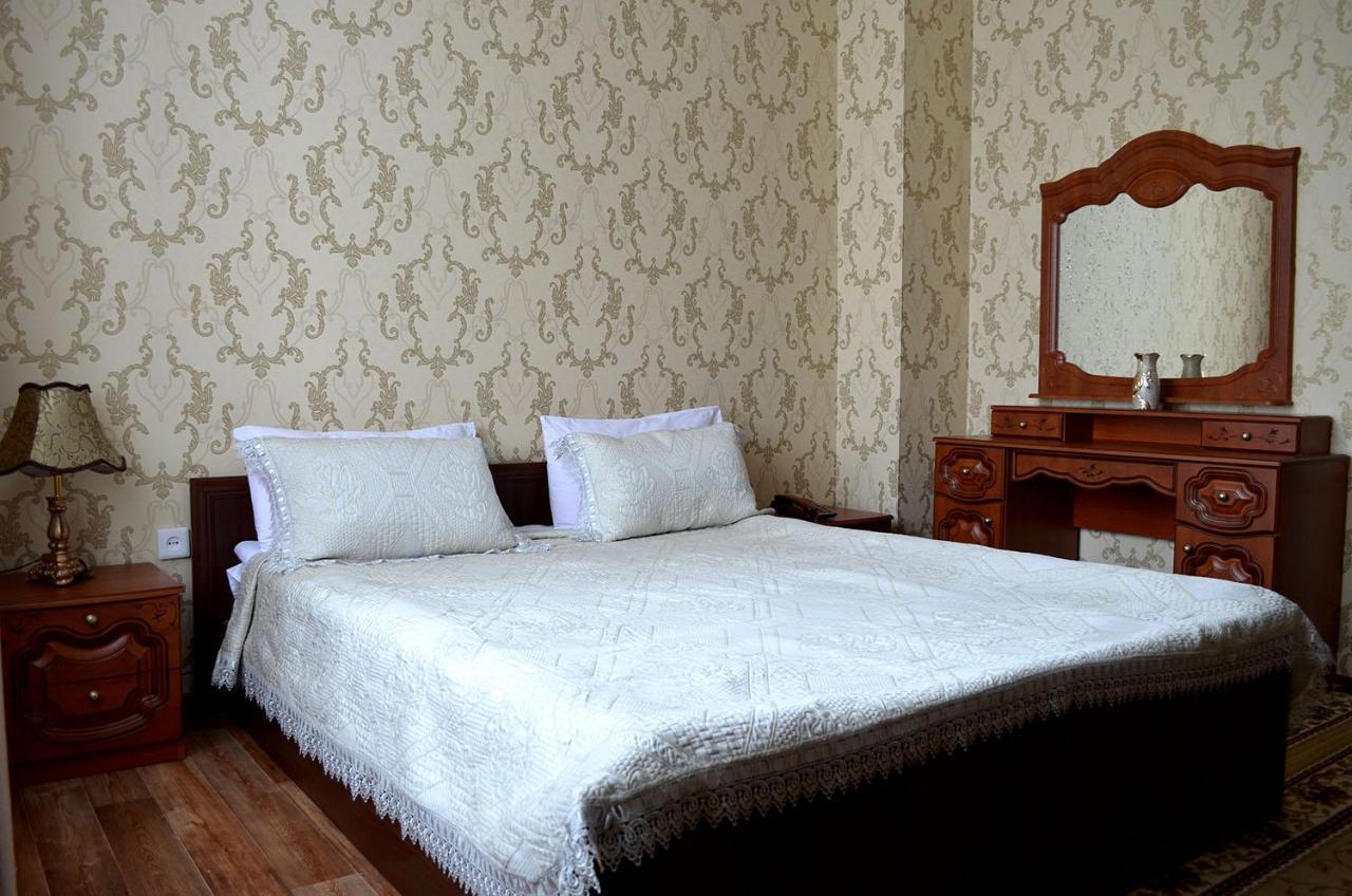 The Grand Hotel Semey Eksteriør billede