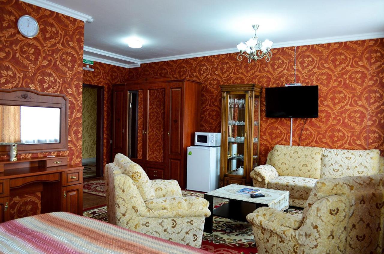 The Grand Hotel Semey Eksteriør billede
