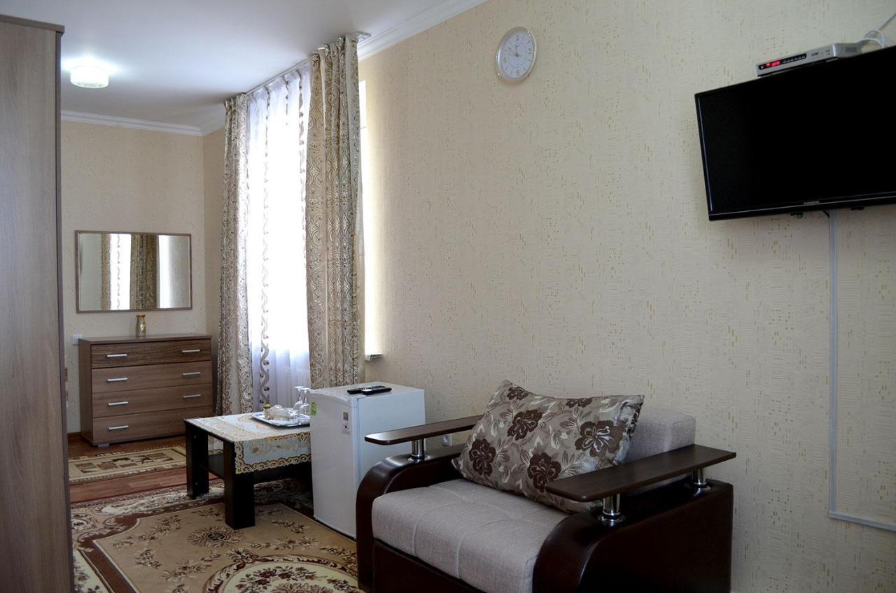The Grand Hotel Semey Eksteriør billede