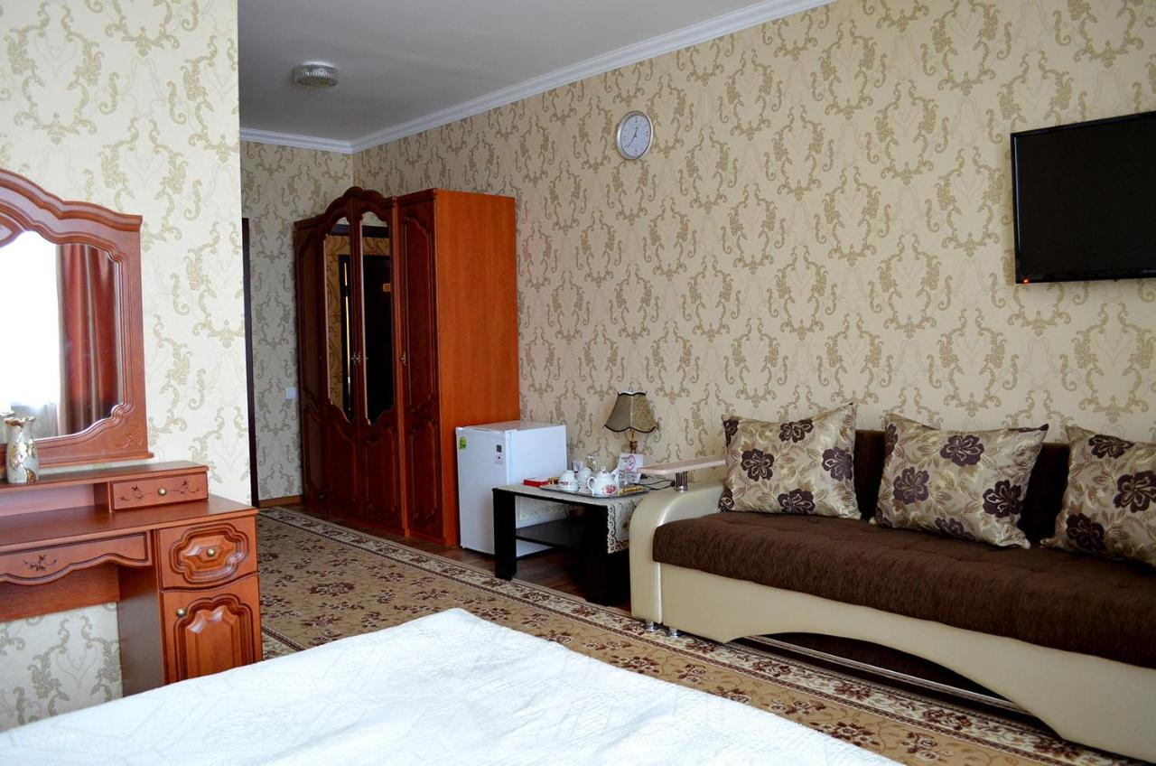 The Grand Hotel Semey Eksteriør billede