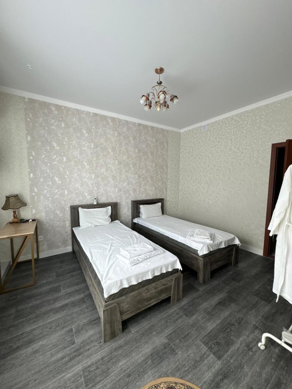 The Grand Hotel Semey Eksteriør billede