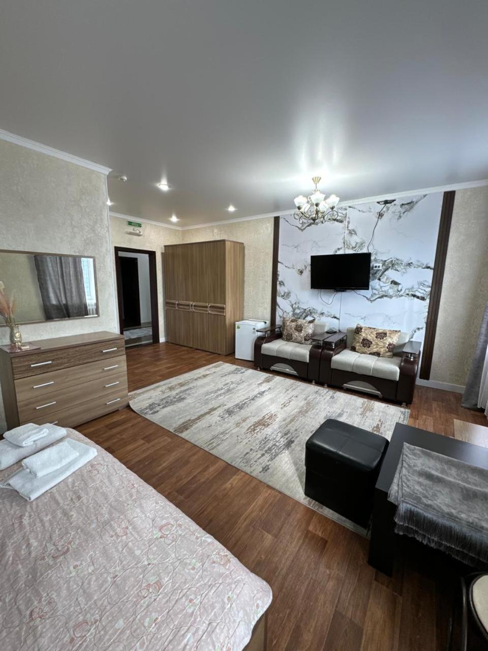 The Grand Hotel Semey Eksteriør billede