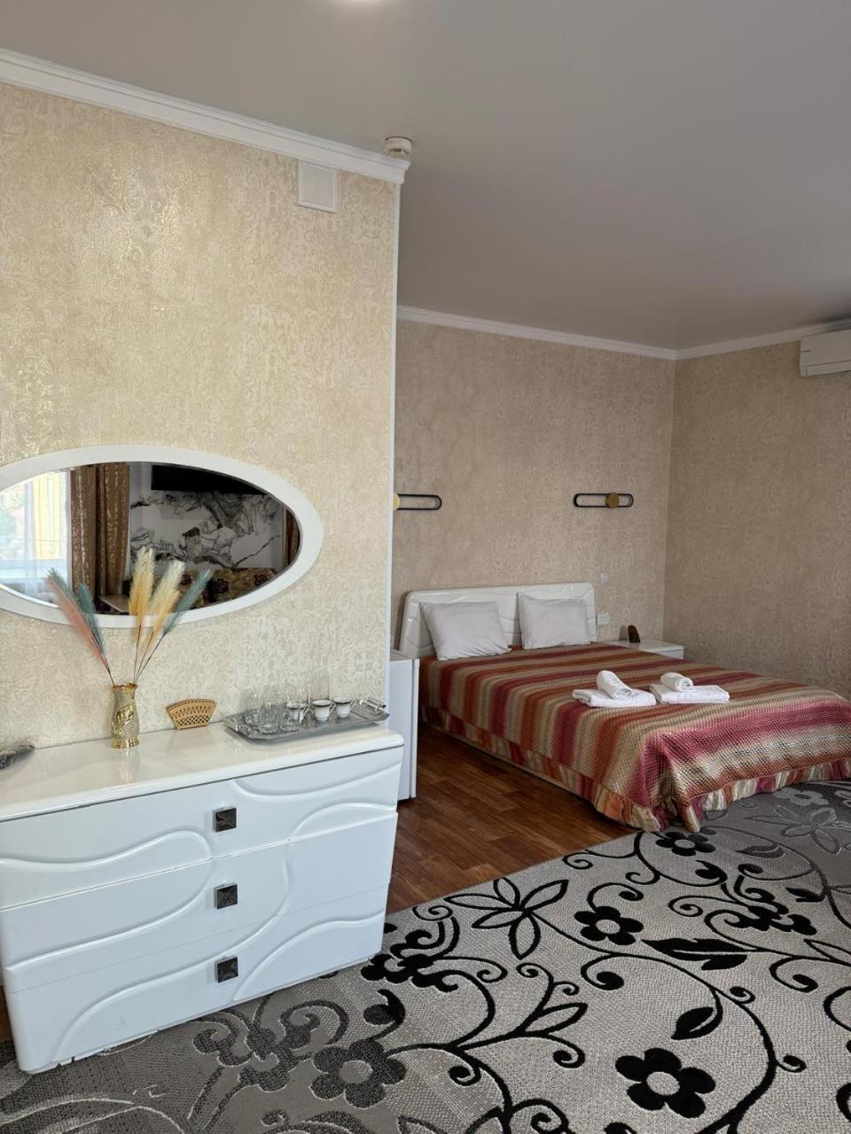 The Grand Hotel Semey Eksteriør billede