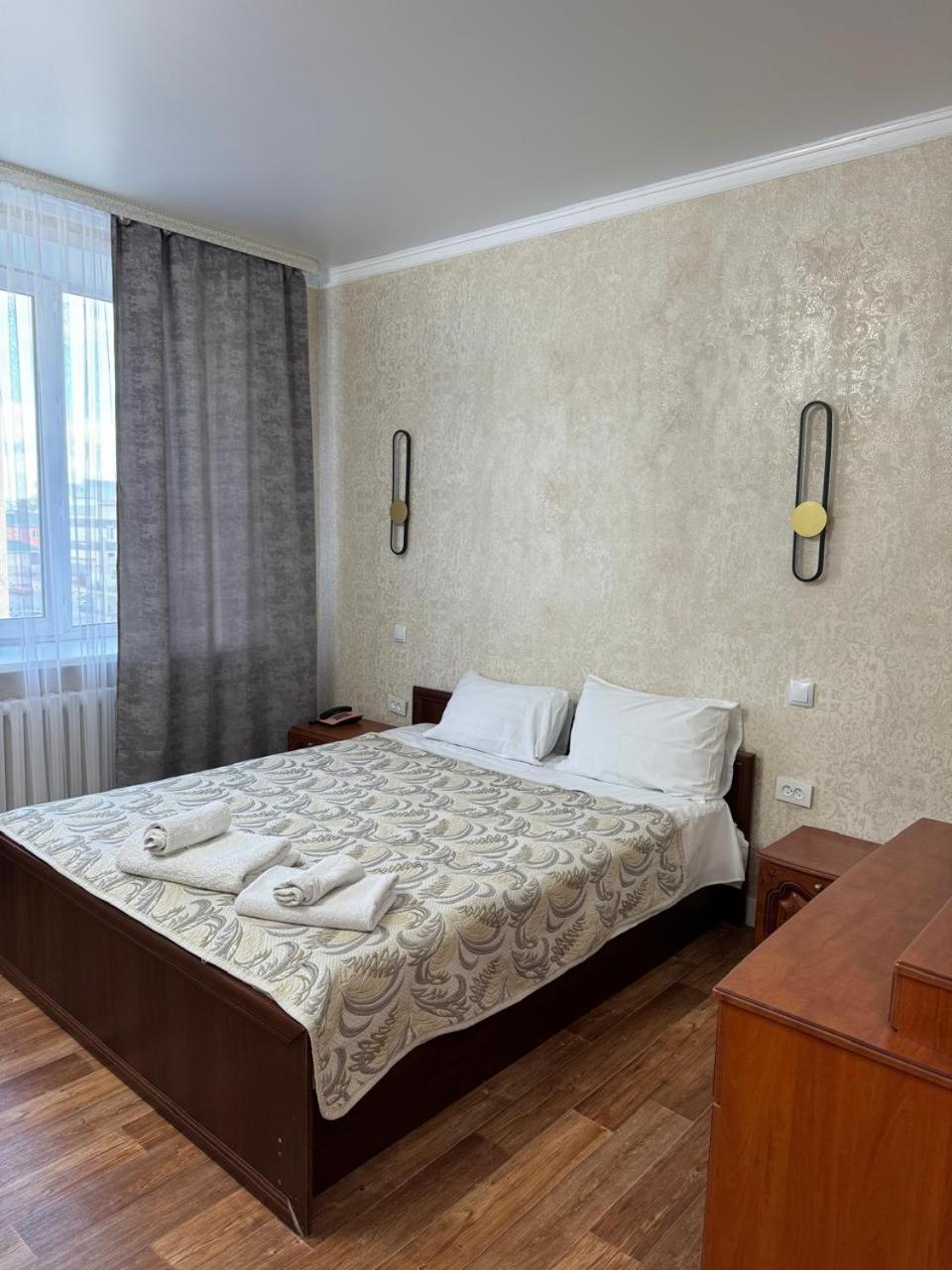 The Grand Hotel Semey Eksteriør billede